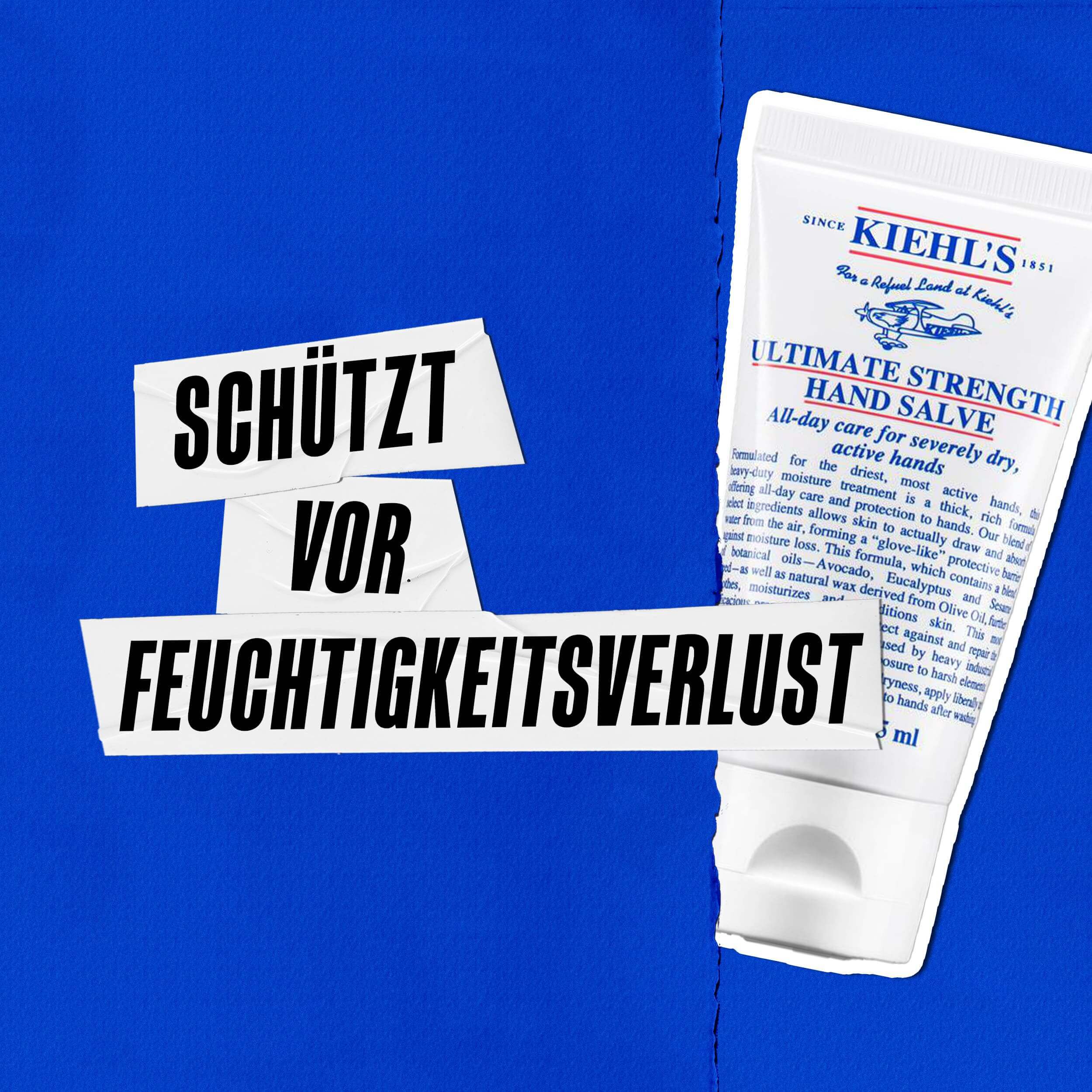 Model halt eine Tube des Kiehl's Ultimate Strength Hand Salve