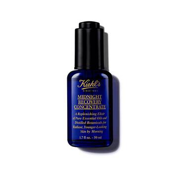 Eine 30-ml-Flasche Kiehl's Midnight Recovery Concentrate Gesichtsol vor weißem Hintergrund.