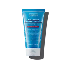 Eine 150-ml-Tube Kiehl's Ultra Facial Oil-Free Cleanser vor weißem Hintergrund.