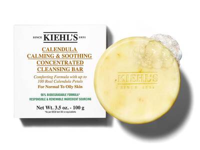 Calendula Bluete mit Stoessel und Moerser