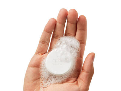 Calendula Bluete mit Stoessel und Moerser