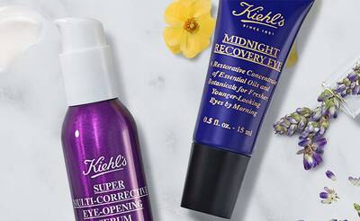 Zwei Kiehl's Augenpflegeprodukte: Super Multi-Corrective Serum und Midnight Recovery Eye, um frische und junger aussehende Augen zu fordern.